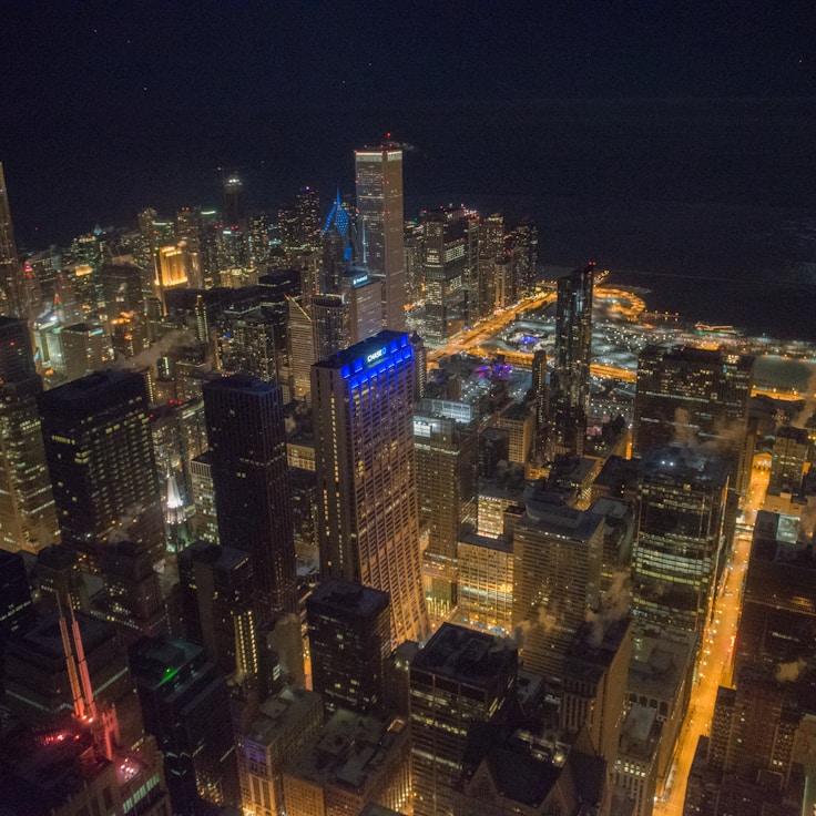 Parents evaluating schools in Netherlands